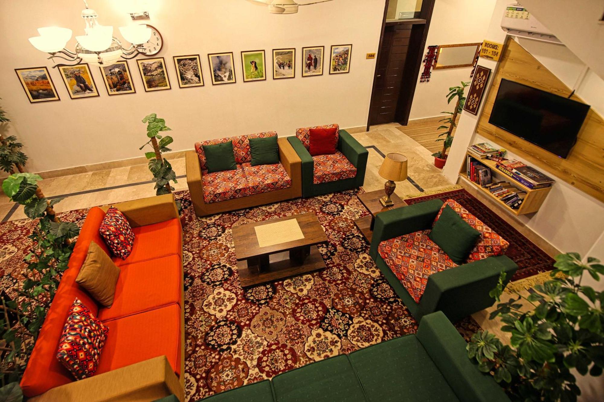 Отель Oak Residency Гилгит Экстерьер фото